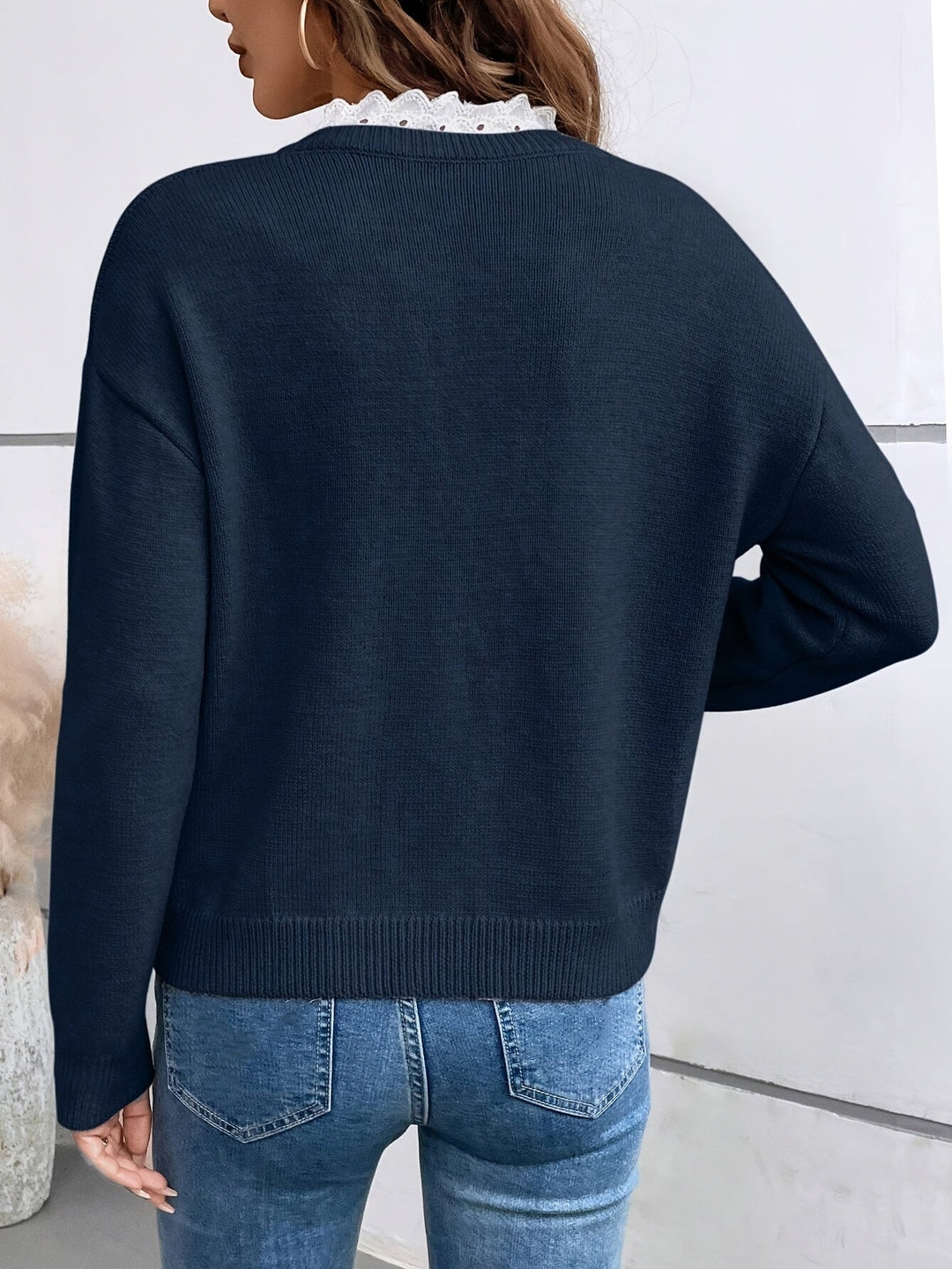 Åslaug™ | Elegant Bluse med Blondekant