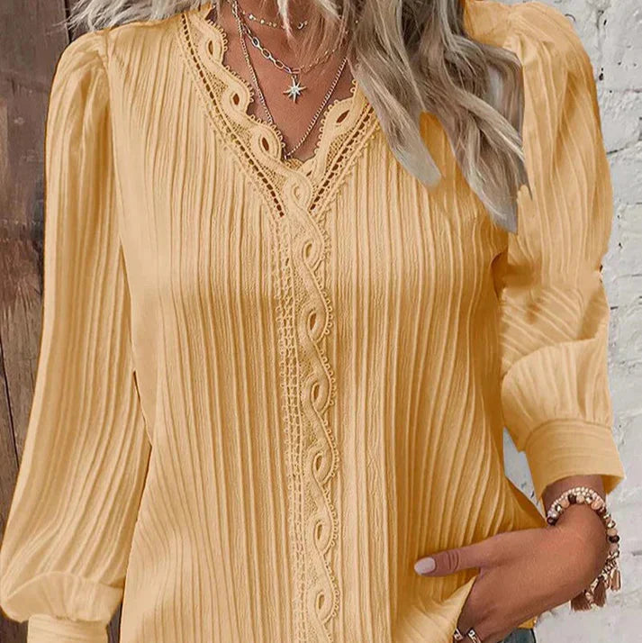 Lina™ | Bluse Med Blondedetaljer i Chiffon